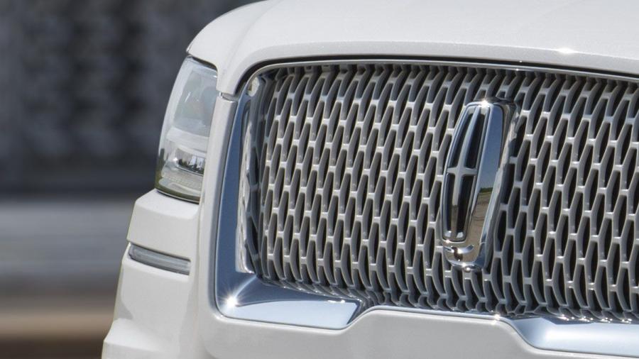 Детали экстерьера Lincoln Navigator Monochromatic 2019 года  (фото 14 из 17)